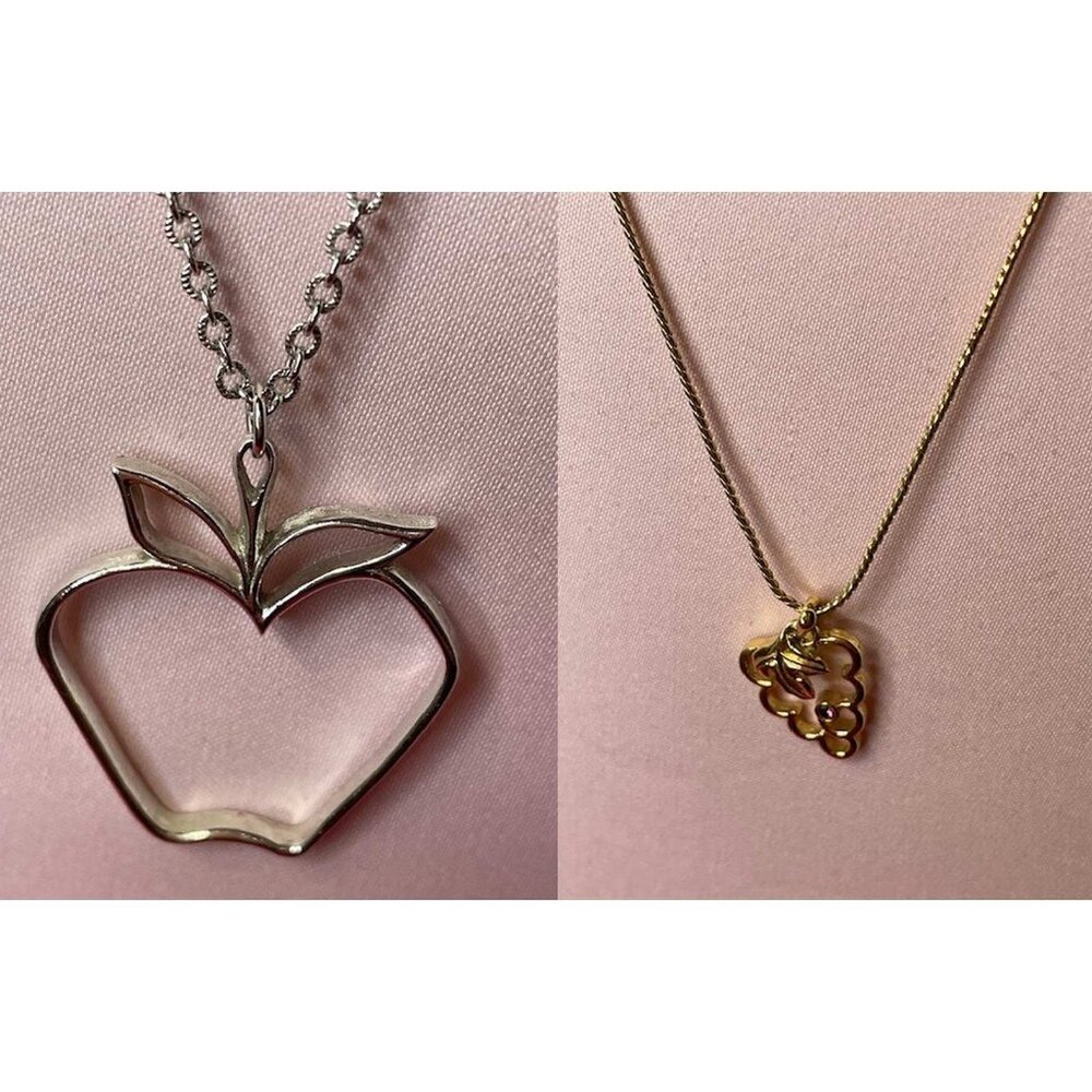 Avon Set of Two Vintage Necklaces Apple & Grape - Picture 5 of 9